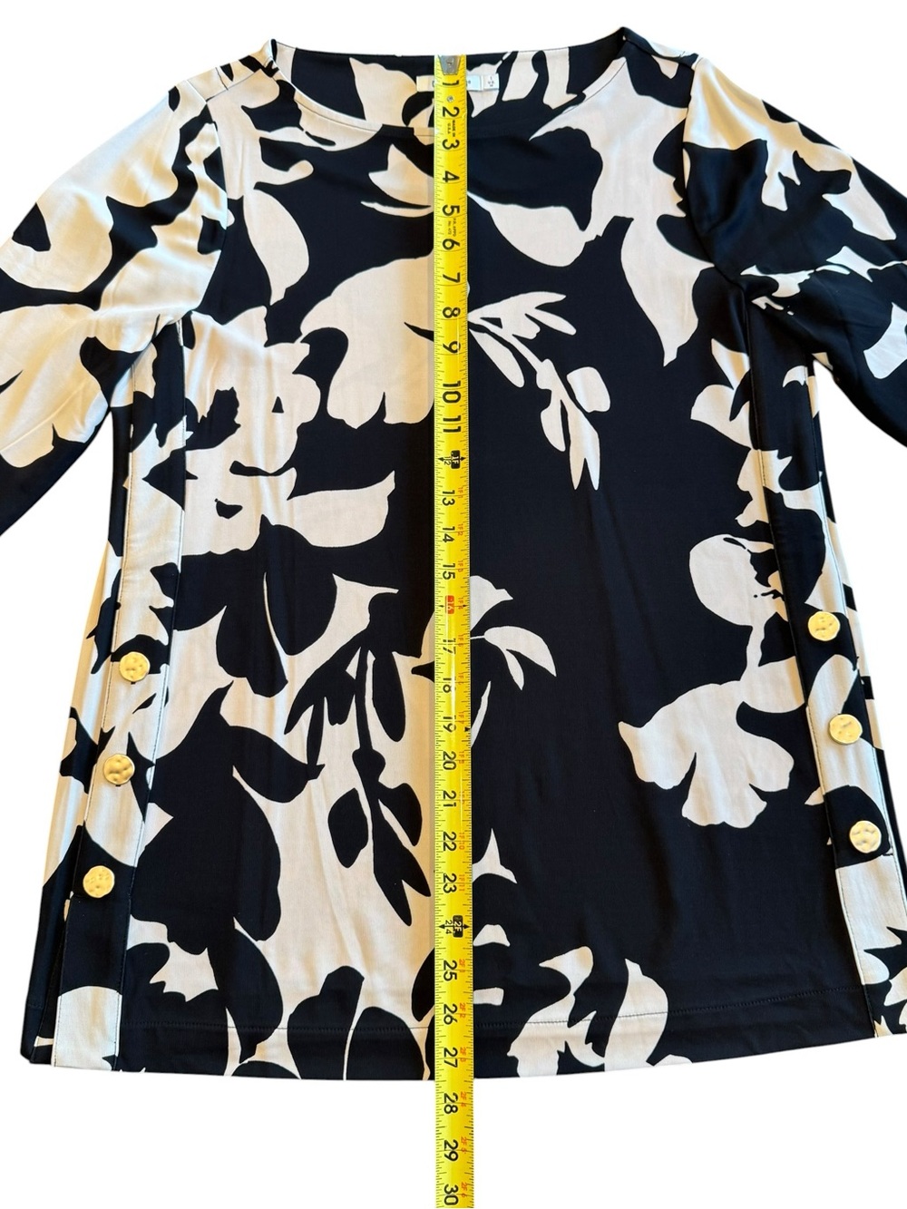 Chico's Black and Tan Floral Tunic NWT - Picture 6 of 12